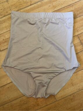 SPANX Seamless Shapewear - Nude